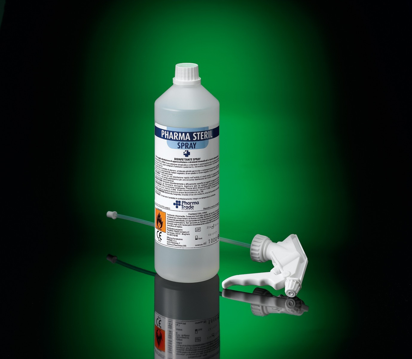 Disinfettante pronto all’uso per apparati elettromedicali Pharmasteril Spray, flacone da 1 litro