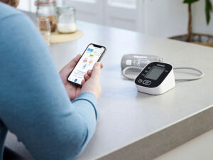 MISURATORE DI PRESSIONE DIGITALE OMRON M2 INTELLI IT HEM-7143T-EBK - immagine 4