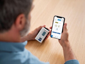 MISURATORE DI PRESSIONE DA POLSO AUTOMATICO OMRON NIGHTVIEW HEM-9601T-E3 - immagine 5